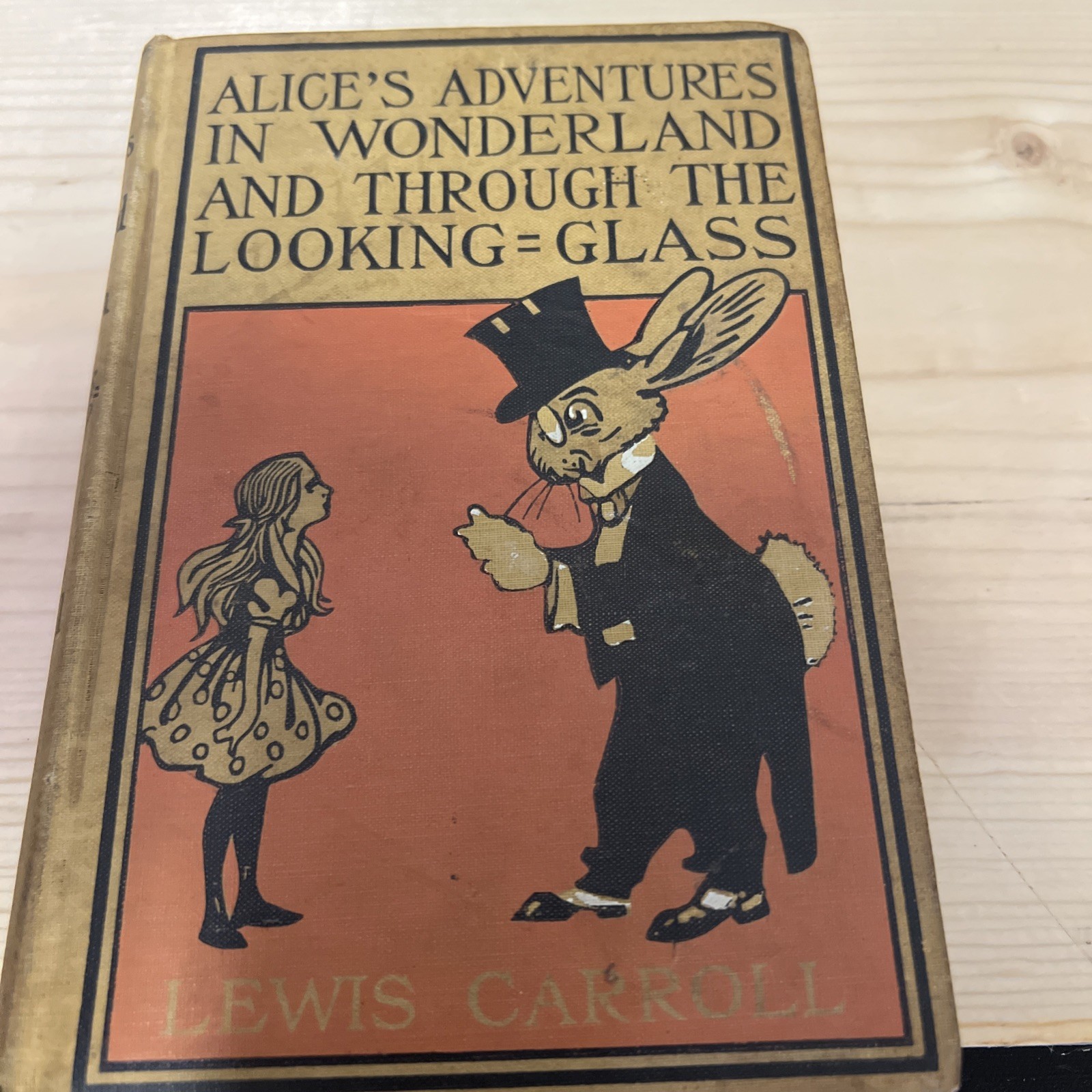 1920s Alice&rsquo;s Adventures in Wonderland & Through the Looking GlassLewis Carroll