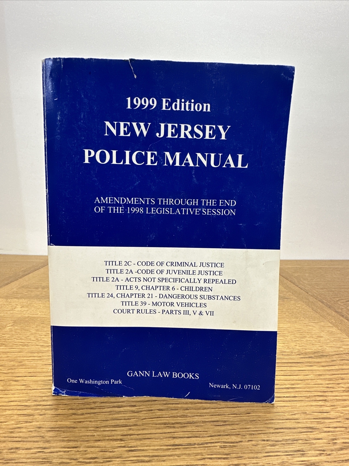 Vintage 1999 NJ New Jersey State Police Field Manual Book Laws Statutes Officer