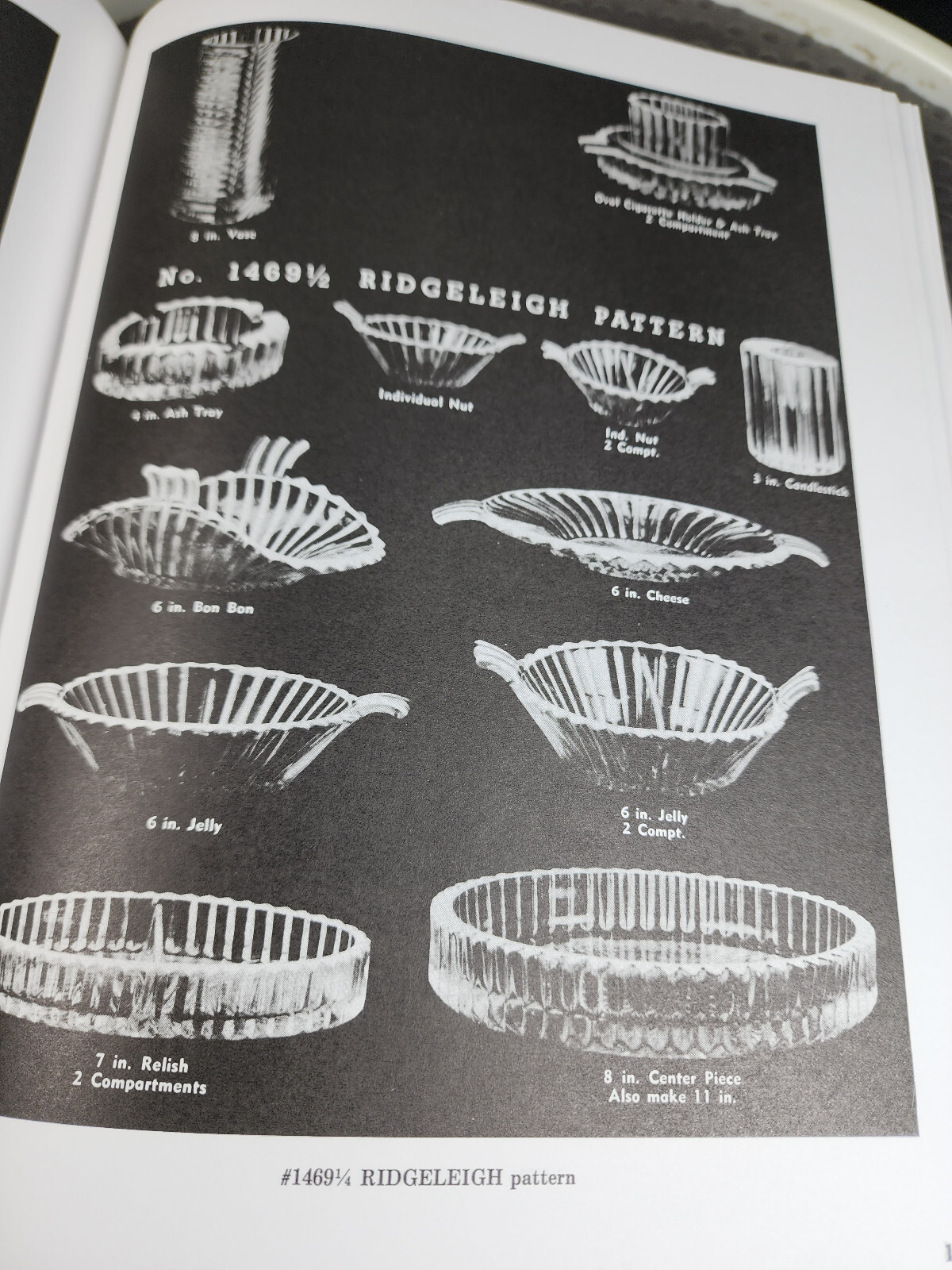 Heisey Glass 1925-1938 Encyclopedia Neila Bredehoft 1999 values HB 464 pages