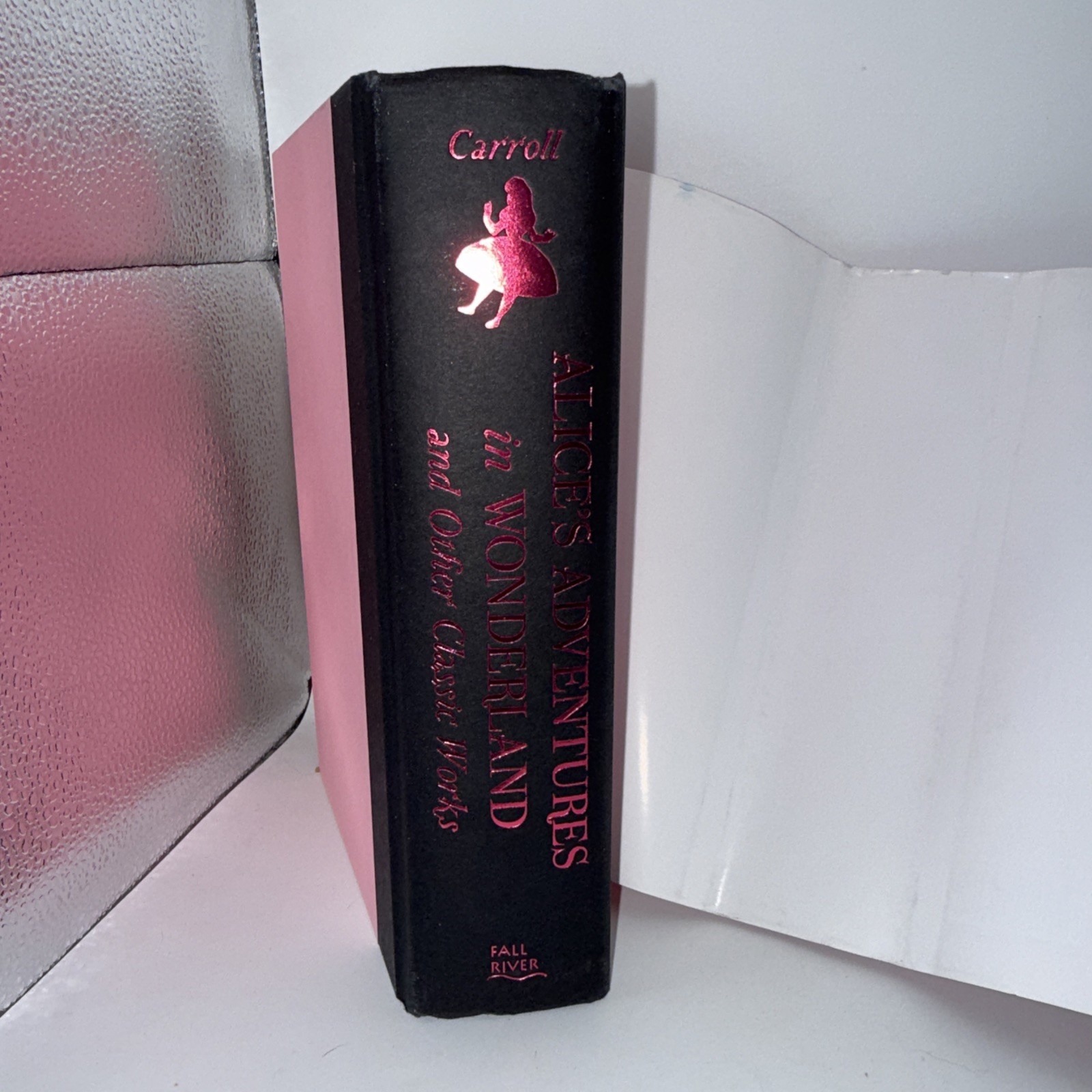 Alice&rsquo;s Adventures in Wonderland Classic Works by Lewis Carroll Hardcover