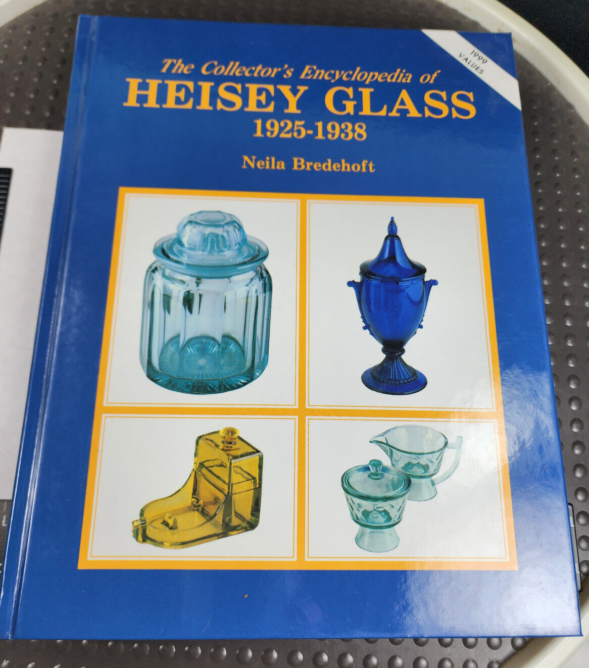 Heisey Glass 1925-1938 Encyclopedia Neila Bredehoft 1999 values HB 464 pages