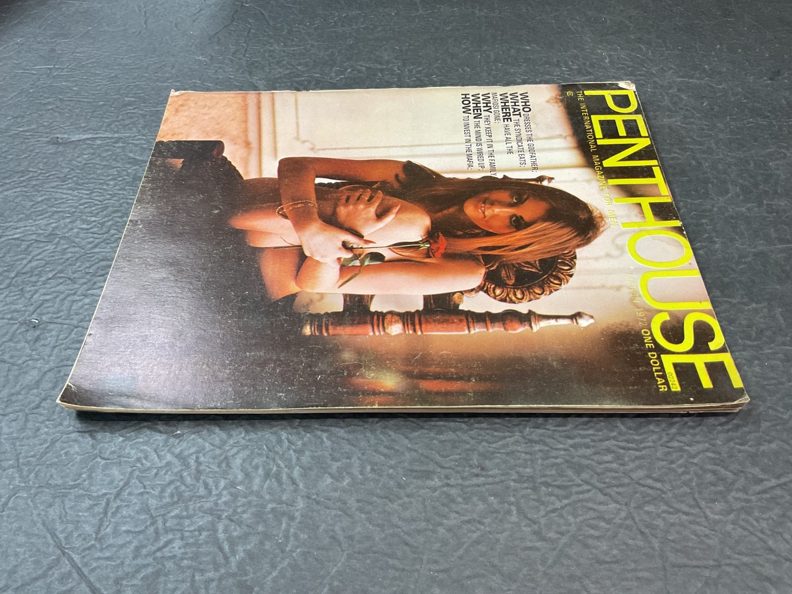 Penthouse Magazine March 1972 Billie Deane Centerfold Intact