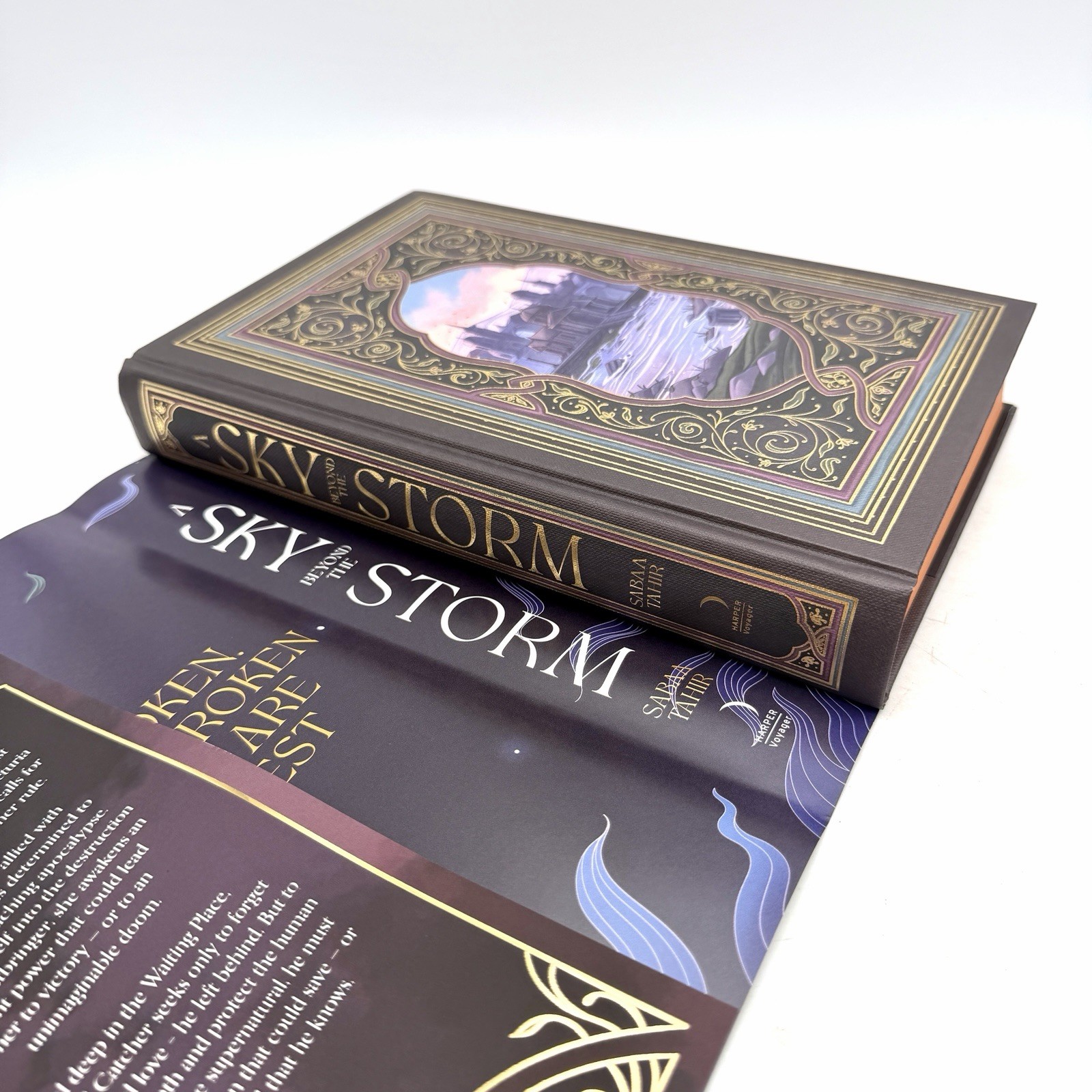 Fairyloot SIGNED An Ember in the Ashes Set Exclusive Iron Edition – US SELLER