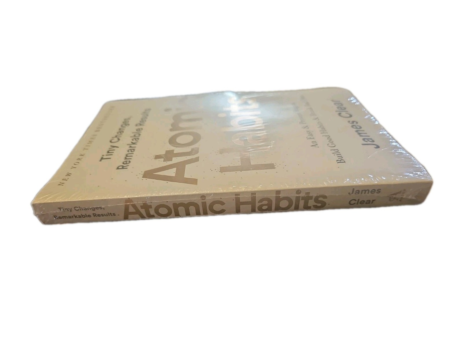 « Atomic Habits » by James Clear Build Good Habits Brand New