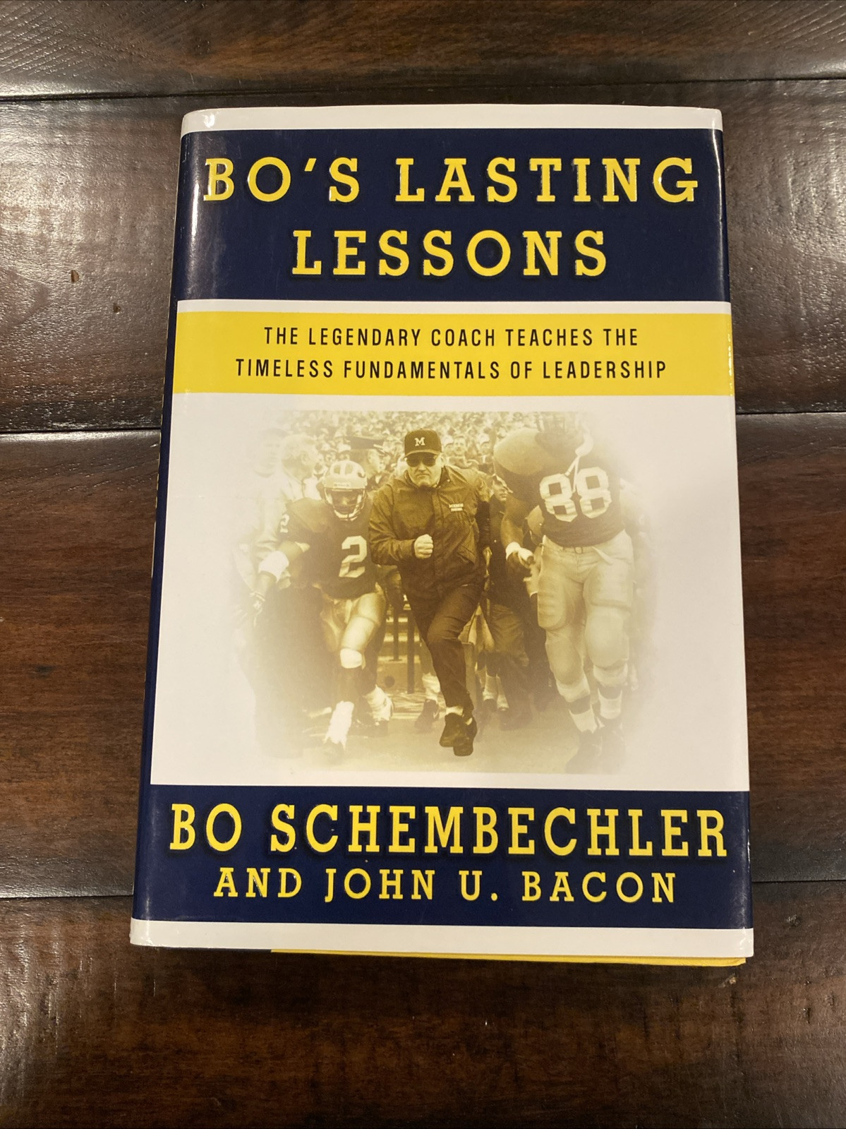 SIGNED Bo&rsquo;s Lasting Lessons by John U. Bacon U Of M Football