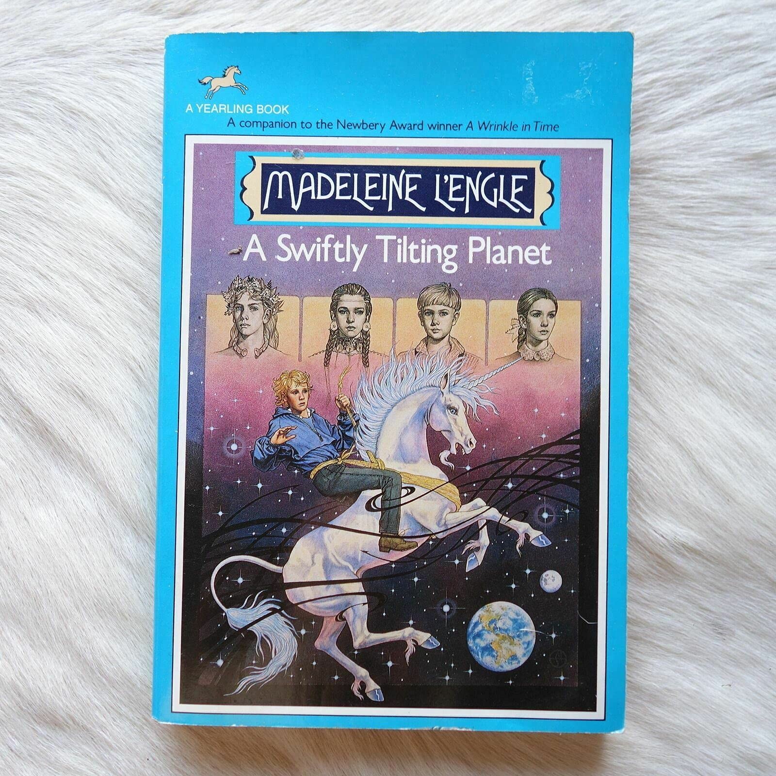 A Swiftly Tilting Planet (International Edition) – Madeleine L&rsquo;Engle – Accep…