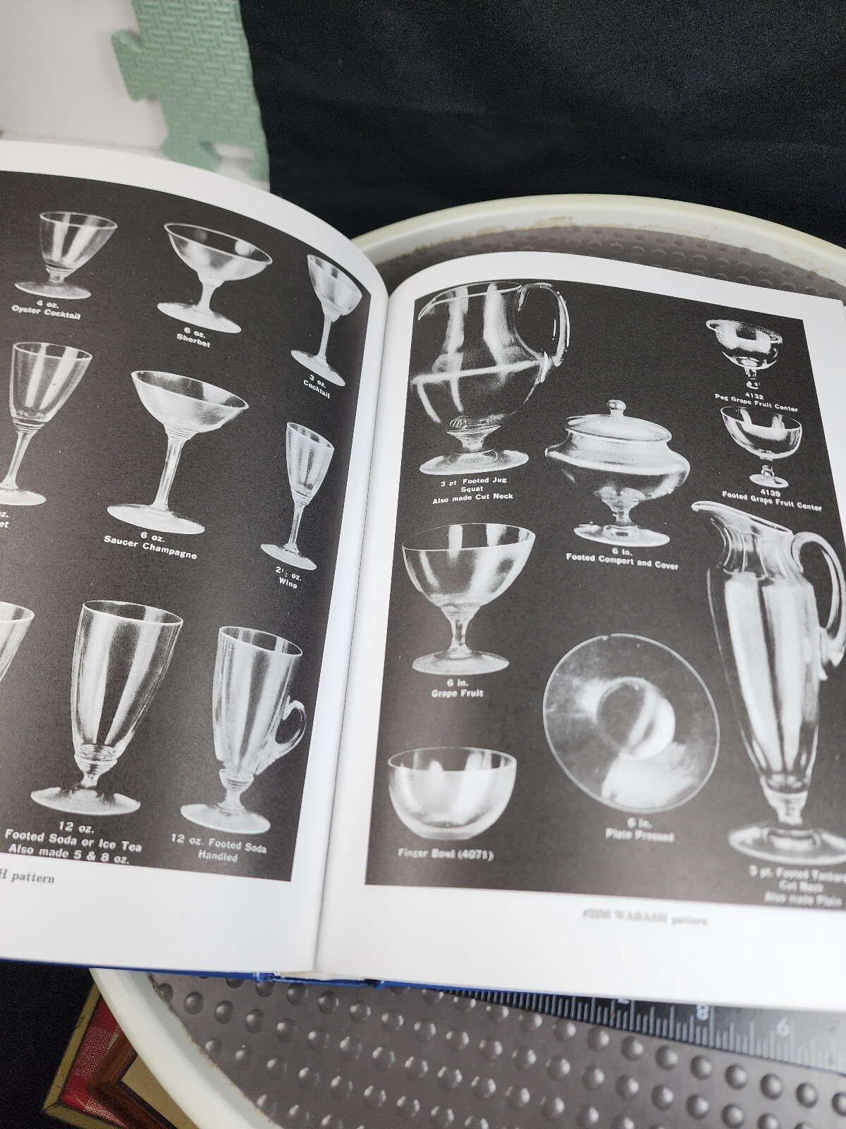 Heisey Glass 1925-1938 Encyclopedia Neila Bredehoft 1999 values HB 464 pages