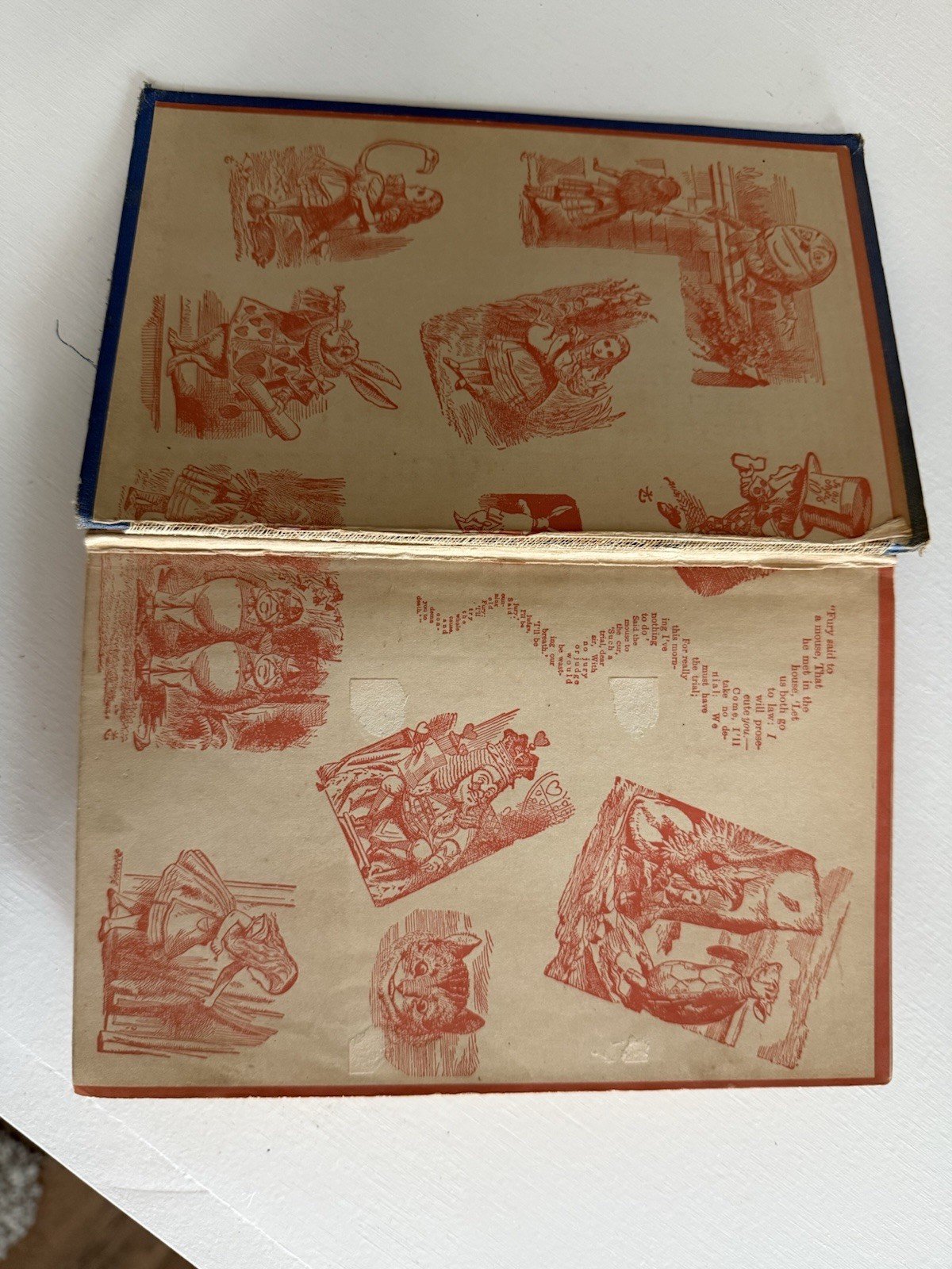 Alice In Wonderland Book And Through The Looking Glass, Lewis Carol Vintage ￼