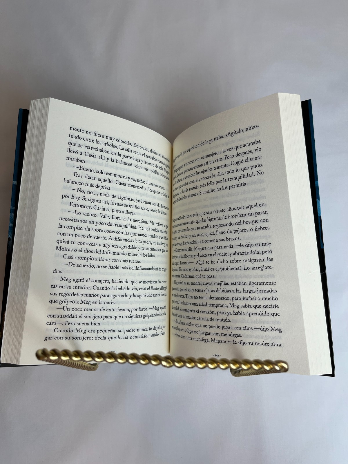 No Importa La Distancia Un Giro Inesperado Spanish Paperback book by Calonita