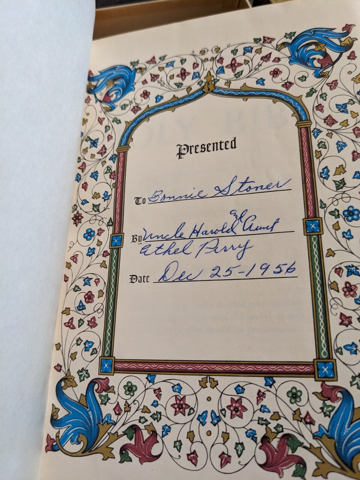 World Bible KJV White Cover Zipper w/ Cross, Family Register 1956- Some Writing!