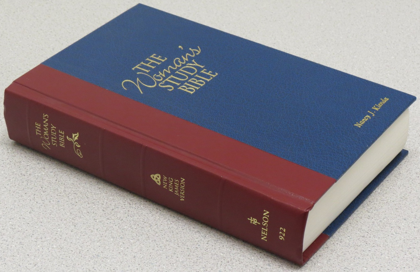 The Woman&rsquo;s Study Bible NKJV – 1995 Thomas Nelson 922 – hardcover