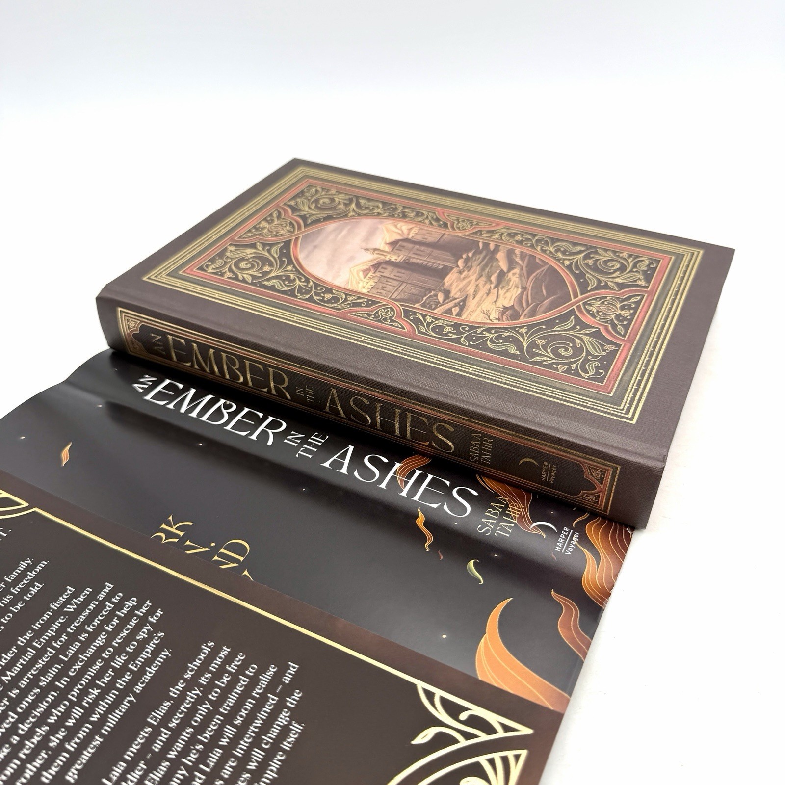 Fairyloot SIGNED An Ember in the Ashes Set Exclusive Iron Edition – US SELLER