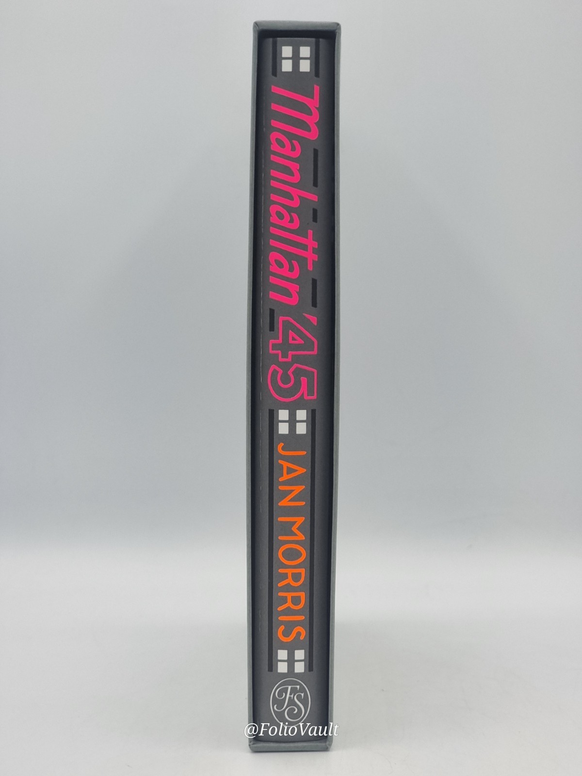 Manhattan &rsquo;45 – Jan Morris – Folio Society – 2016 1st Edition – VGC