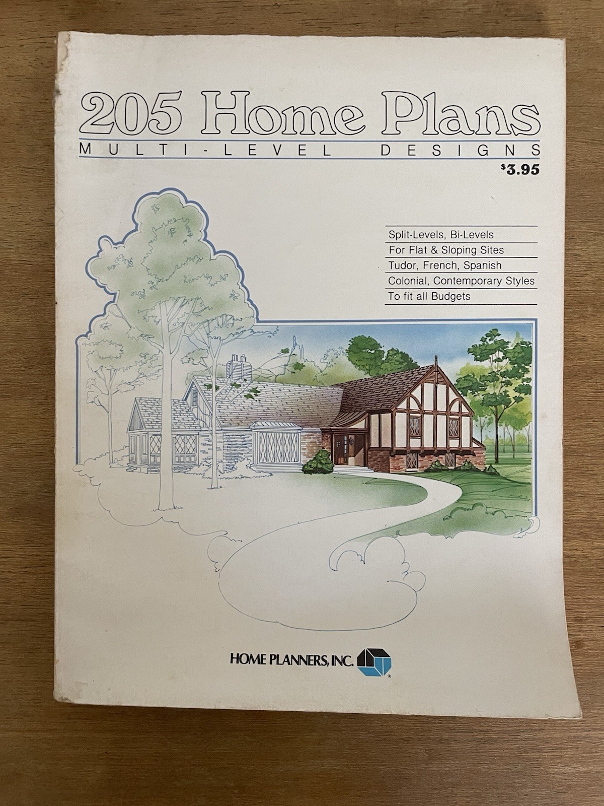 205 Home Plans: Multi-Level Designs Book by Home Planners Inc.