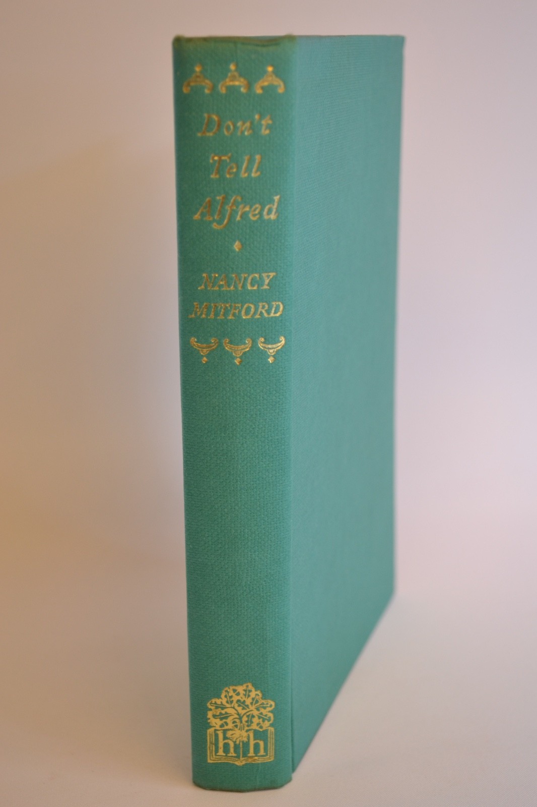 Don&rsquo;t Tell Alfred Nancy Mitford 1960 1st Ed Cecil Beaton Dust Jacket Ex-Libris