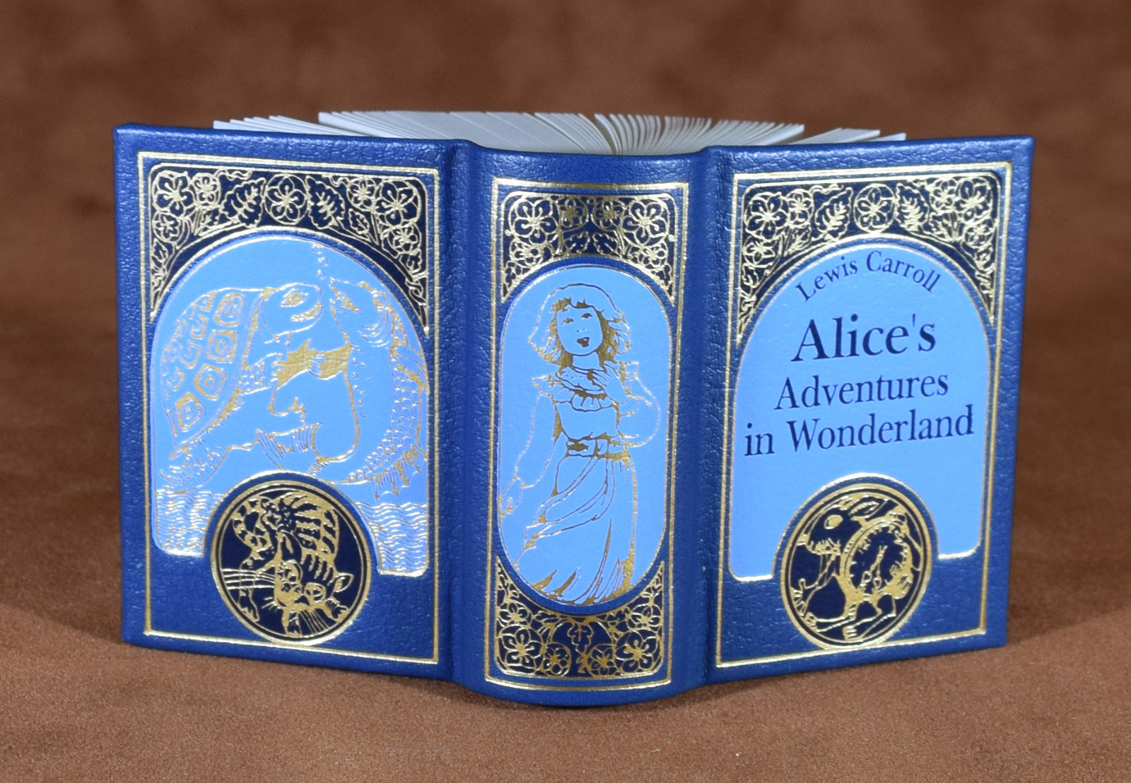 MINIATURE BOOK Alice´s Adventures in Wonderland