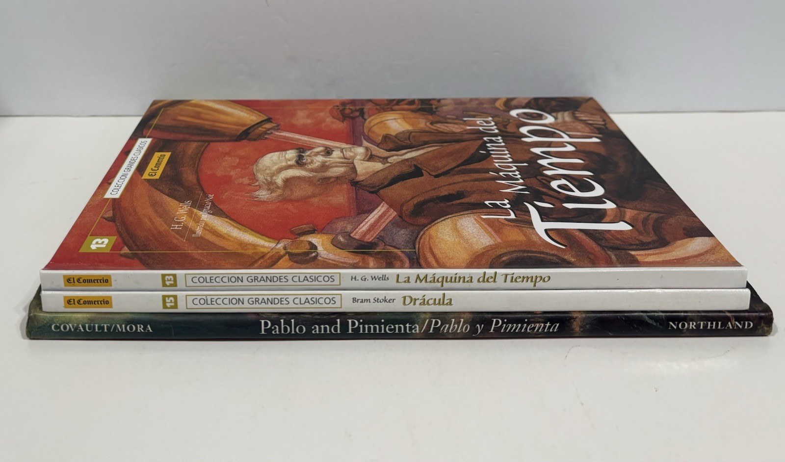 2 Spanish Coleccion Grandes Clasicos and 1 Bilingual Children&rsquo;s Books Hardcover