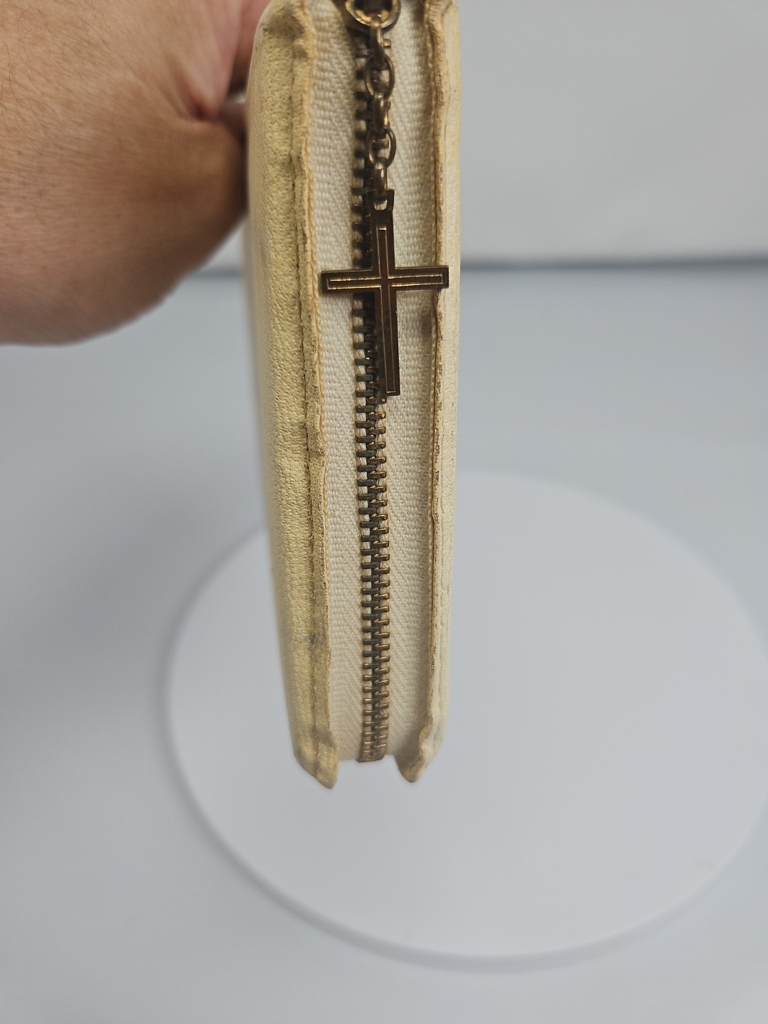 1950 World Publishing Bible White Cover, Zipper, Name Imprinted On Cover Cross