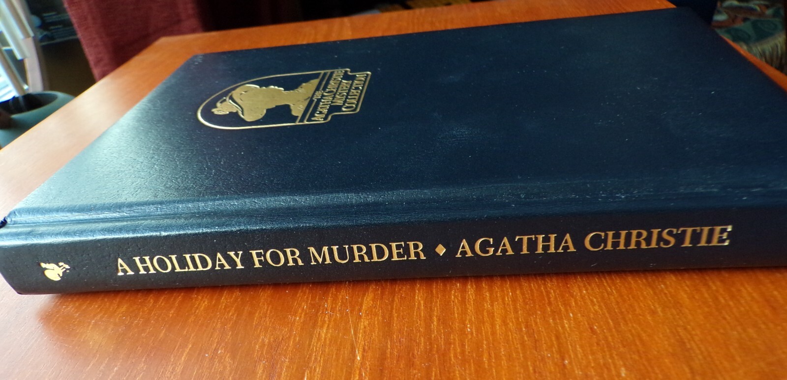 A Holiday for Murder Agatha Christie Mystery Collection Bantam Leatherette 3d