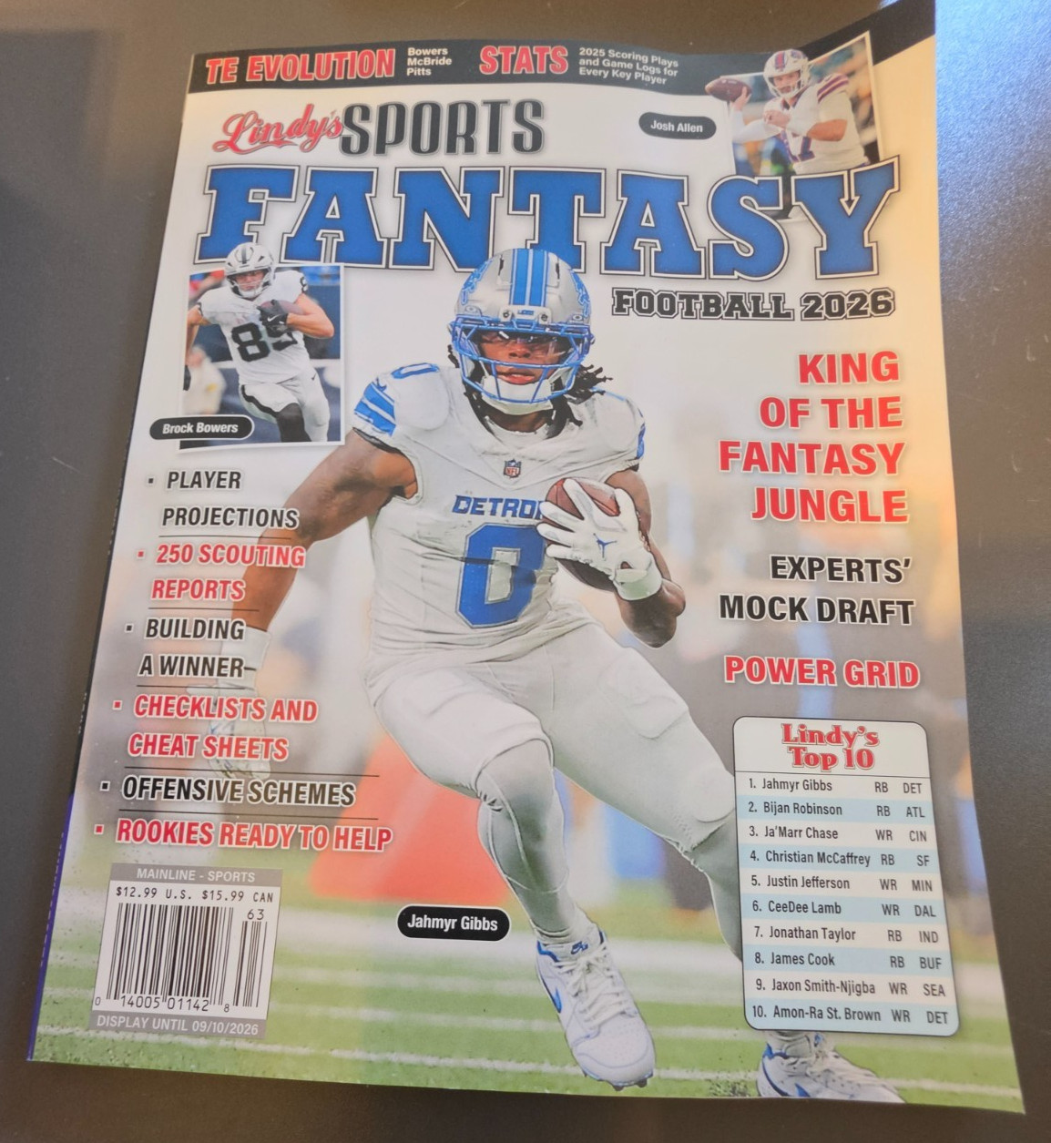 Fantasy Football 2026 by Lindy&rsquo;s Sports -Player Projections-250 Scouting Reports