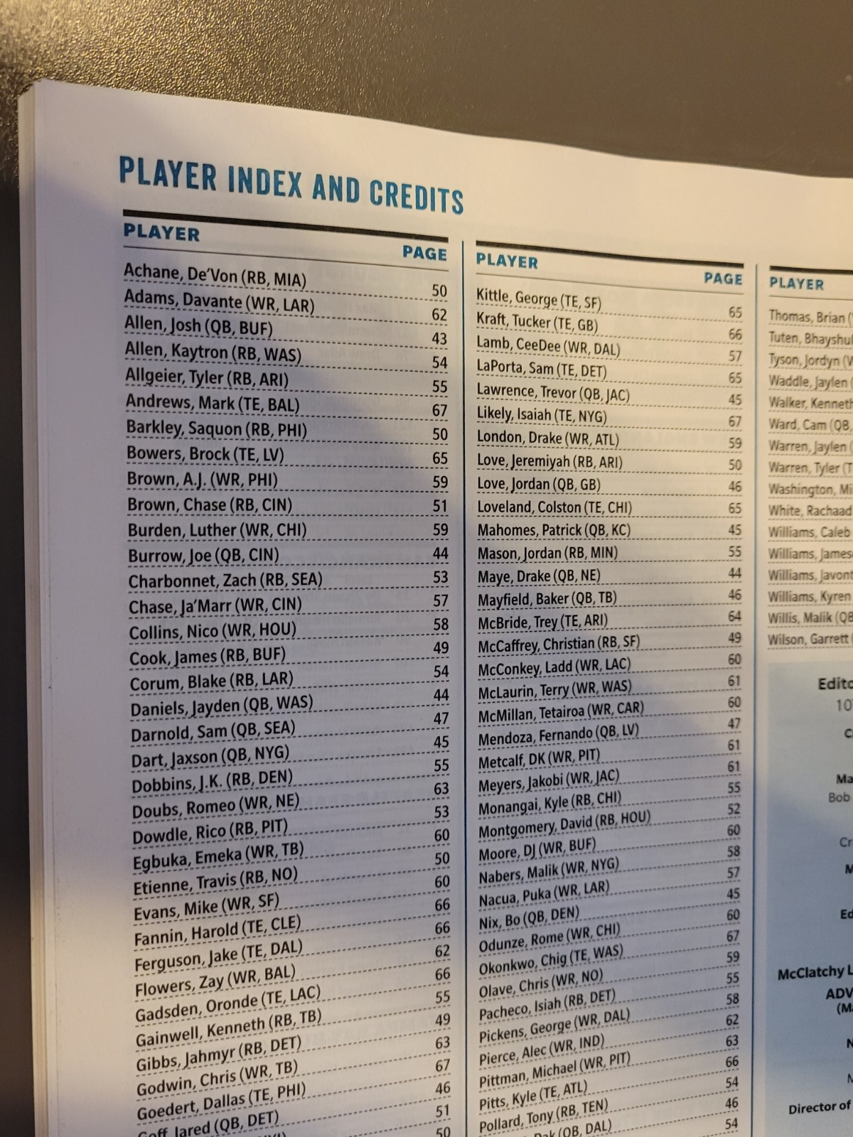 Fantasy Football Guide 2026 by Guru.com-Dominate Your Draft-200+ Player Rankings
