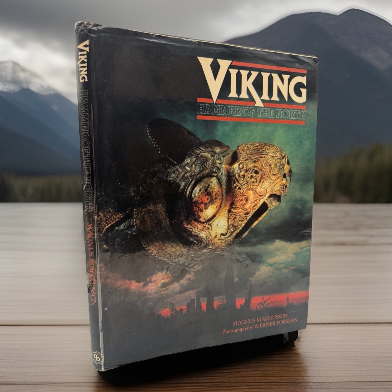 VIKING Hammer of the North by Magnusson, Magnus 1st Edition 1st Printing HC/DJ