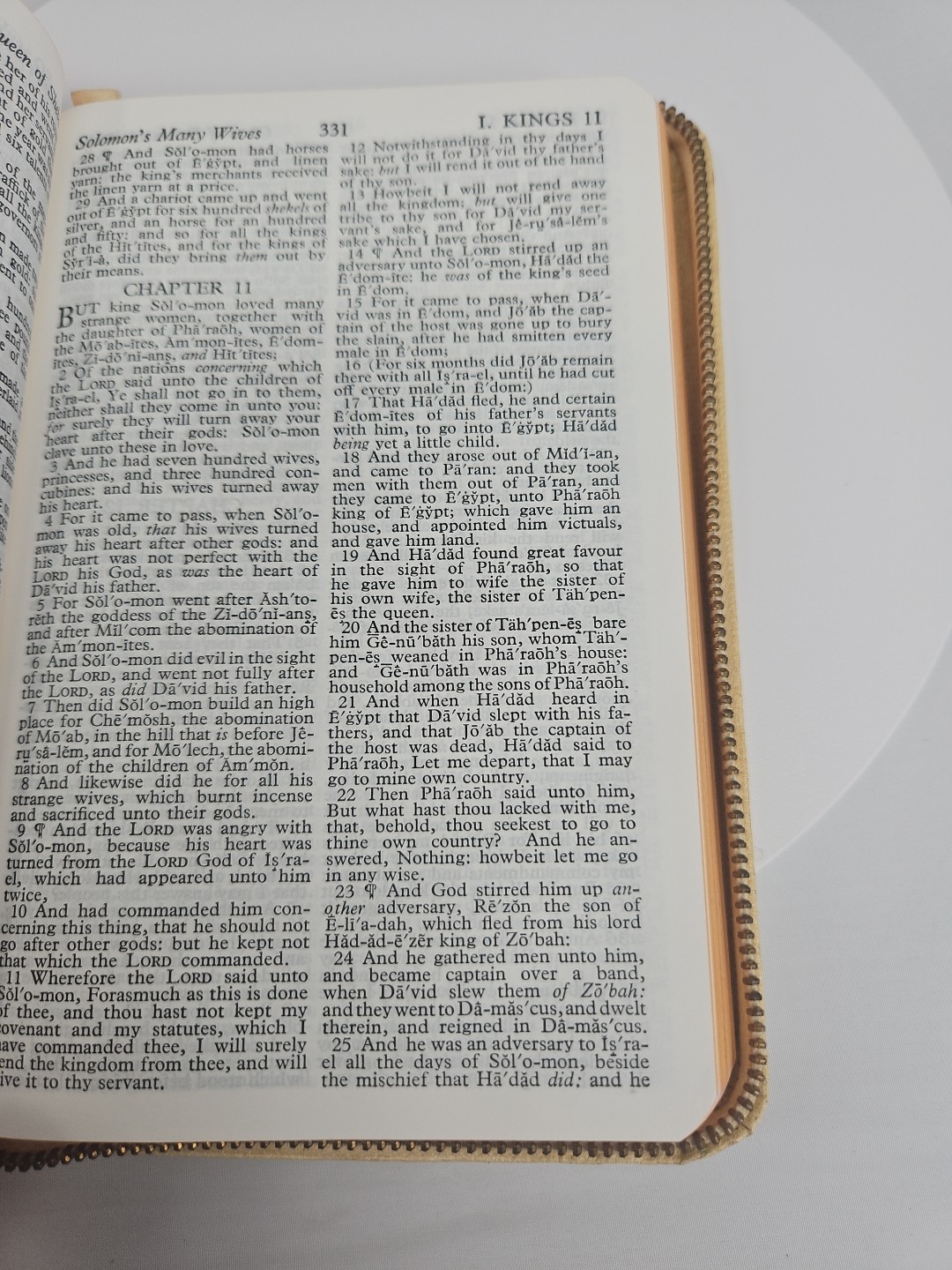 1950 World Publishing Bible White Cover, Zipper, Name Imprinted On Cover Cross
