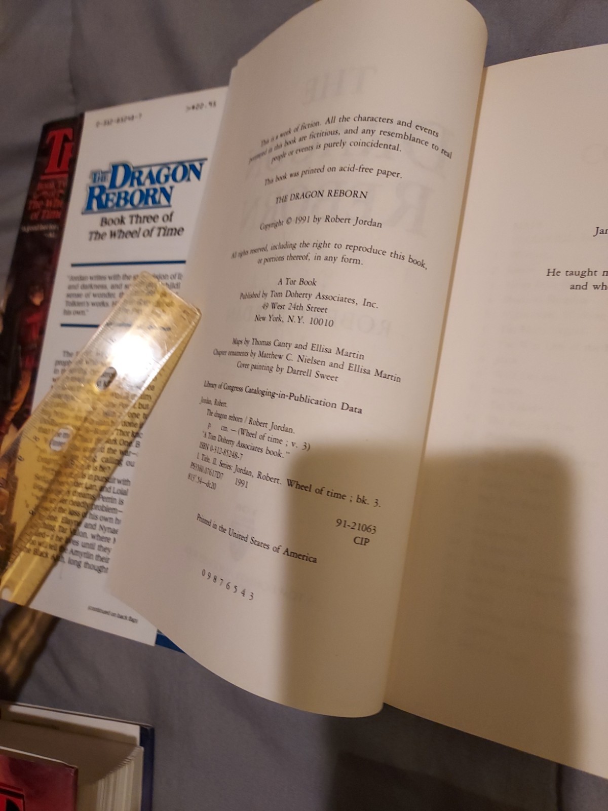 Wheel of Time Lot 8 bks, 6 signed most 1st print Robert Jordan condition varies