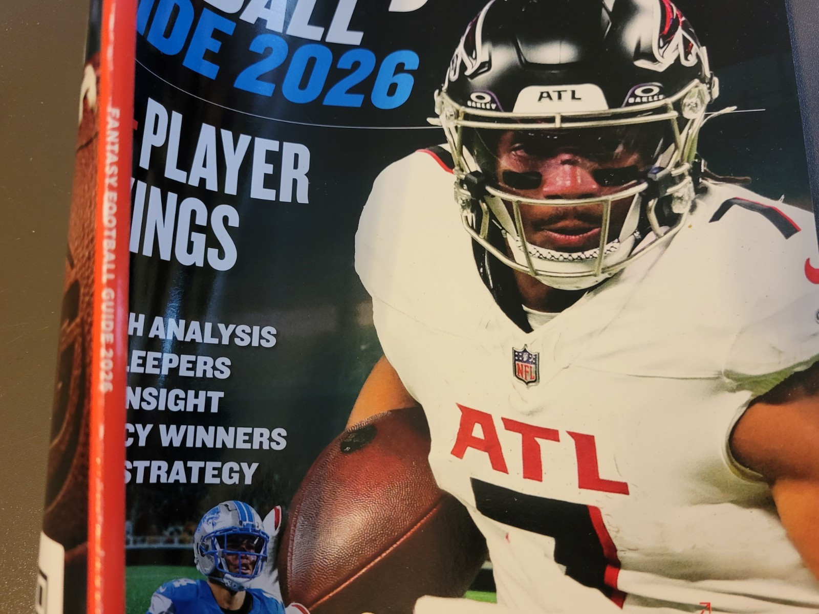 Fantasy Football Guide 2026 by Guru.com-Dominate Your Draft-200+ Player Rankings