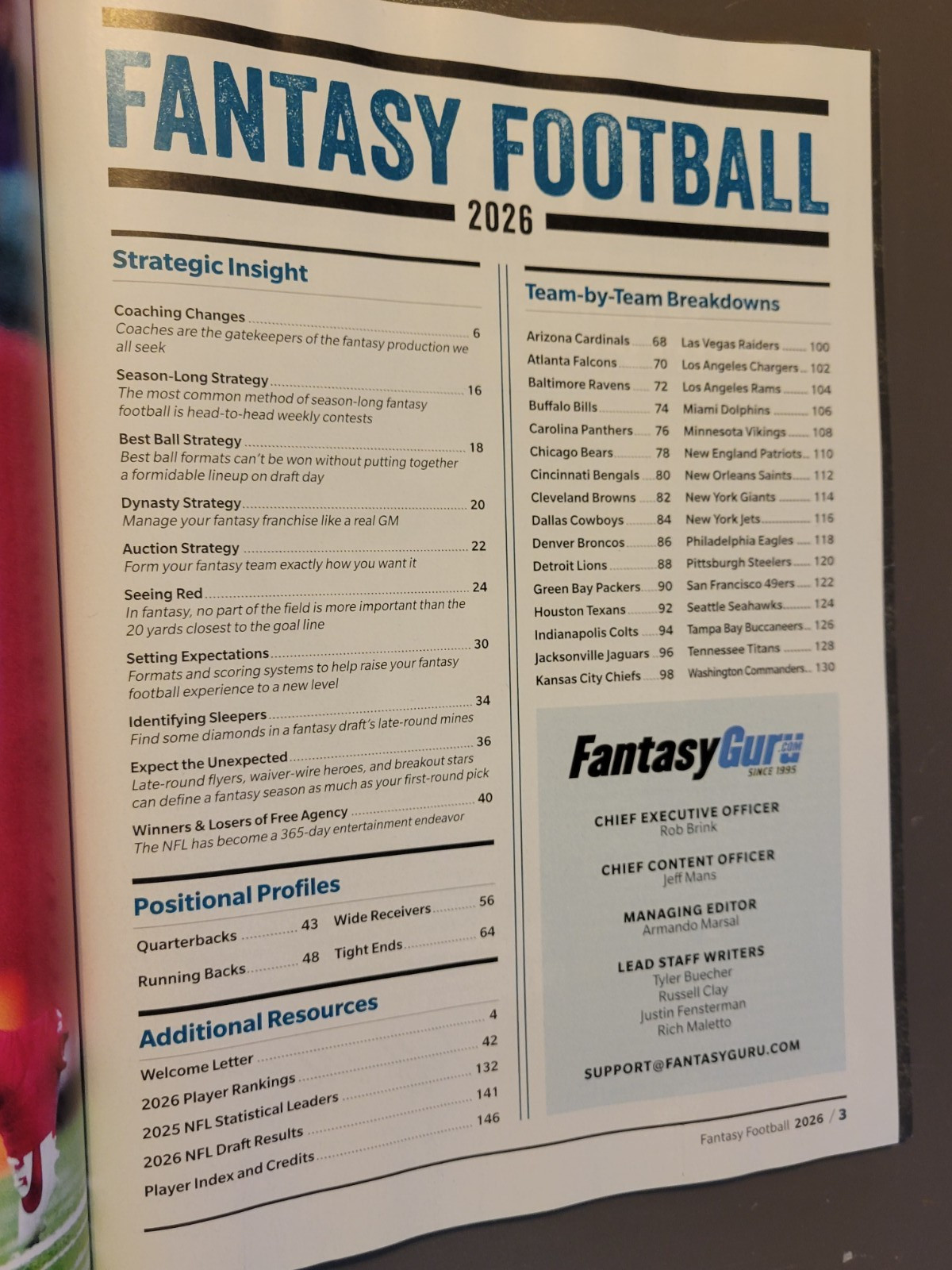 Fantasy Football Guide 2026 by Guru.com-Dominate Your Draft-200+ Player Rankings