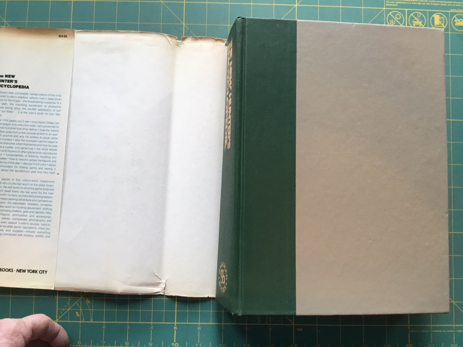 1972 THE NEW HUNTER&rsquo;S ENCYCLOPEDIA, 1054Page Book, Many Pictures, 3rd printing
