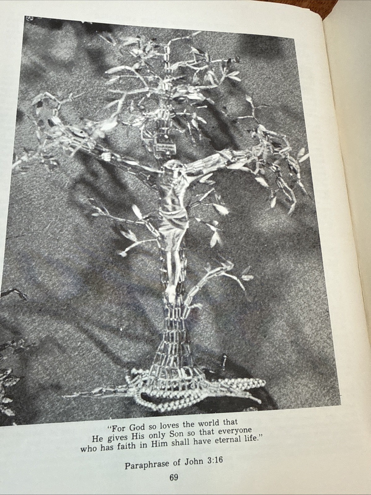 Chrismons Advanced Series Lot 2 Christian Art w/ Religious 1965